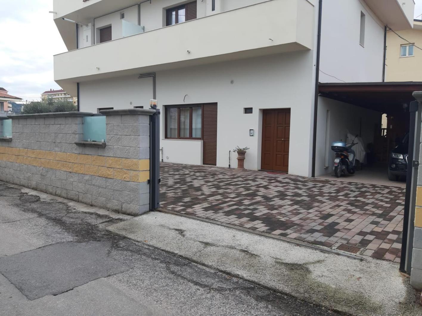 La Casa Di Carla Apartment Pescara Exterior photo